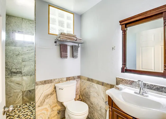 Secluded W/ Viewing Decks + Privacy! Marana