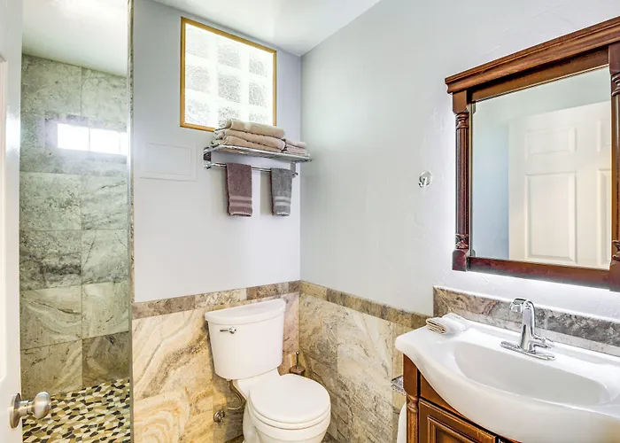Secluded W/ Viewing Decks + Privacy!