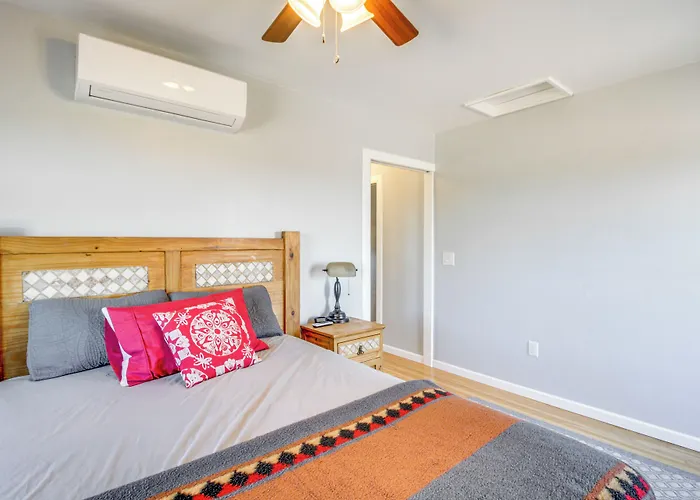 Secluded W/ Viewing Decks + Privacy! *