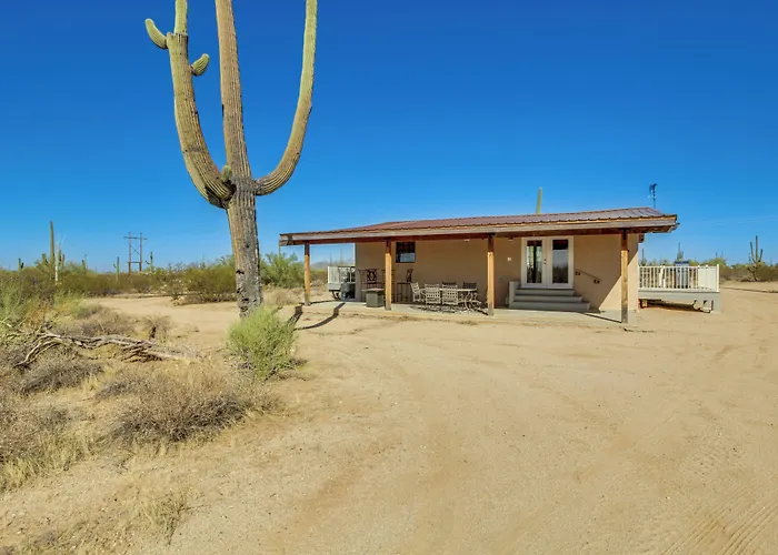 Dom wakacyjny Secluded W/ Viewing Decks + Privacy! *