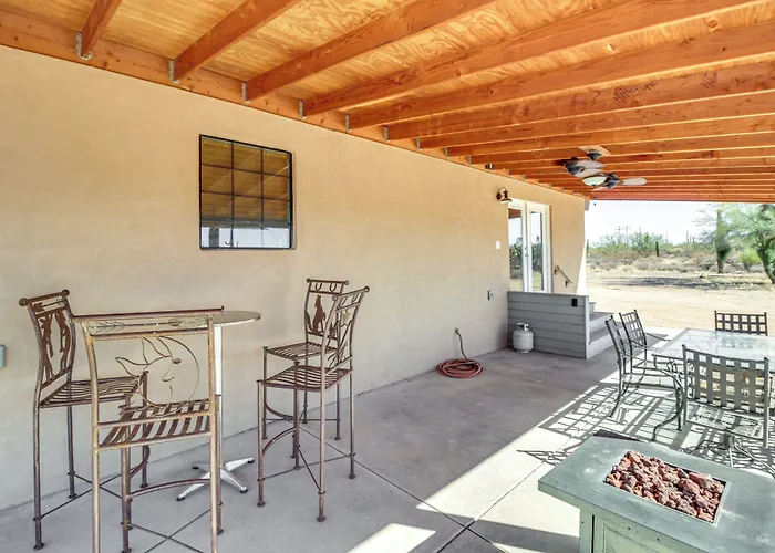 Secluded W/ Viewing Decks + Privacy! Marana