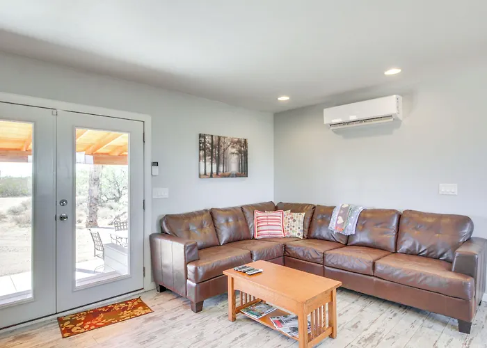Dom wakacyjny Secluded W/ Viewing Decks + Privacy! *